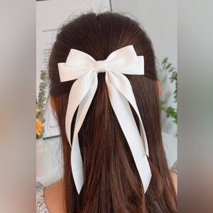 ☘️2/$15☘️Set of 2 Black and White Satin Bow